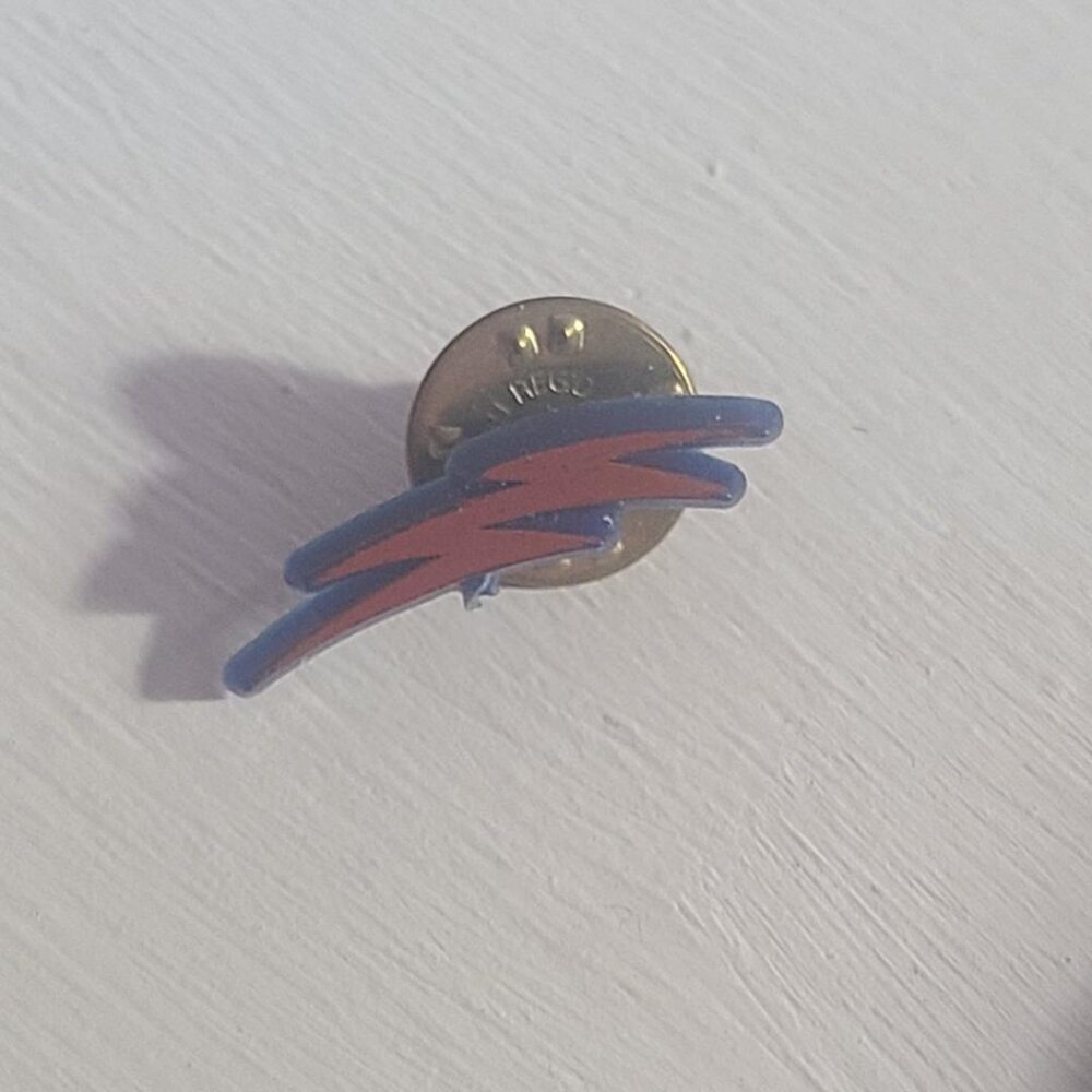 Red Blue Lightning Bolt  Rock And Roll Vintage Lapel Pin